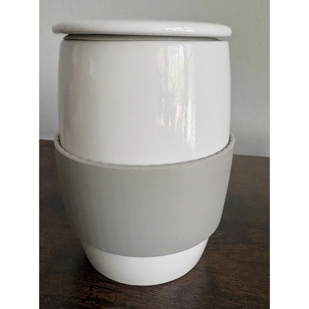Pampered Chef 1529 Ceramic Egg Cooker Microwave Mug Cake Muffin Maker White